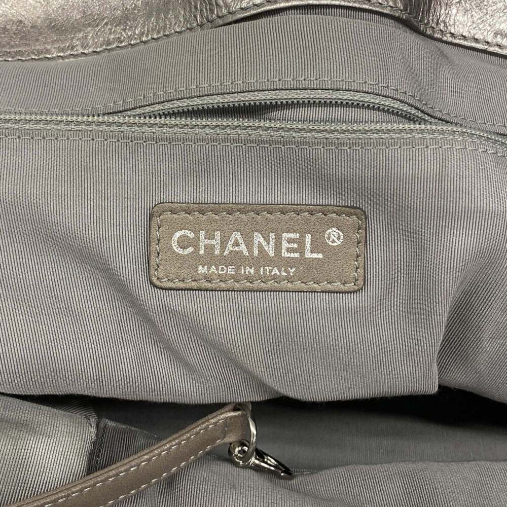 CHANEL Silver Leather Tote Bag - Picture 5 of 11